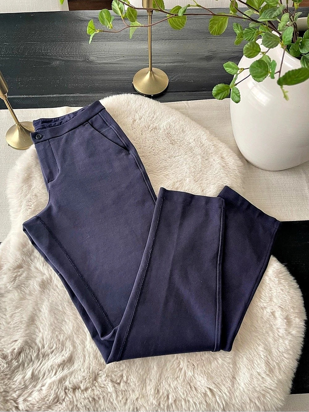 lululemon Straight Leg Pants in blue sz 4
